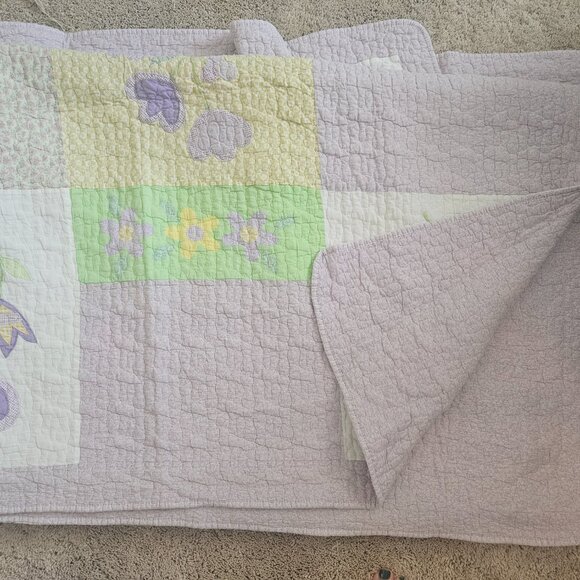 Patch of Flowers 3 Piece Reversible Full/Queen Quilt Set - Picture 5 of 7